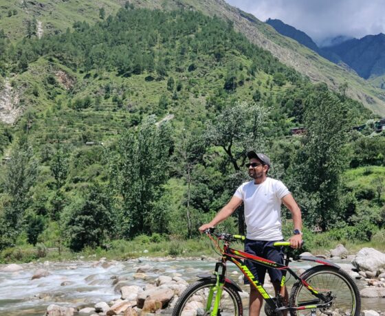 traveler on mountain of himalaya